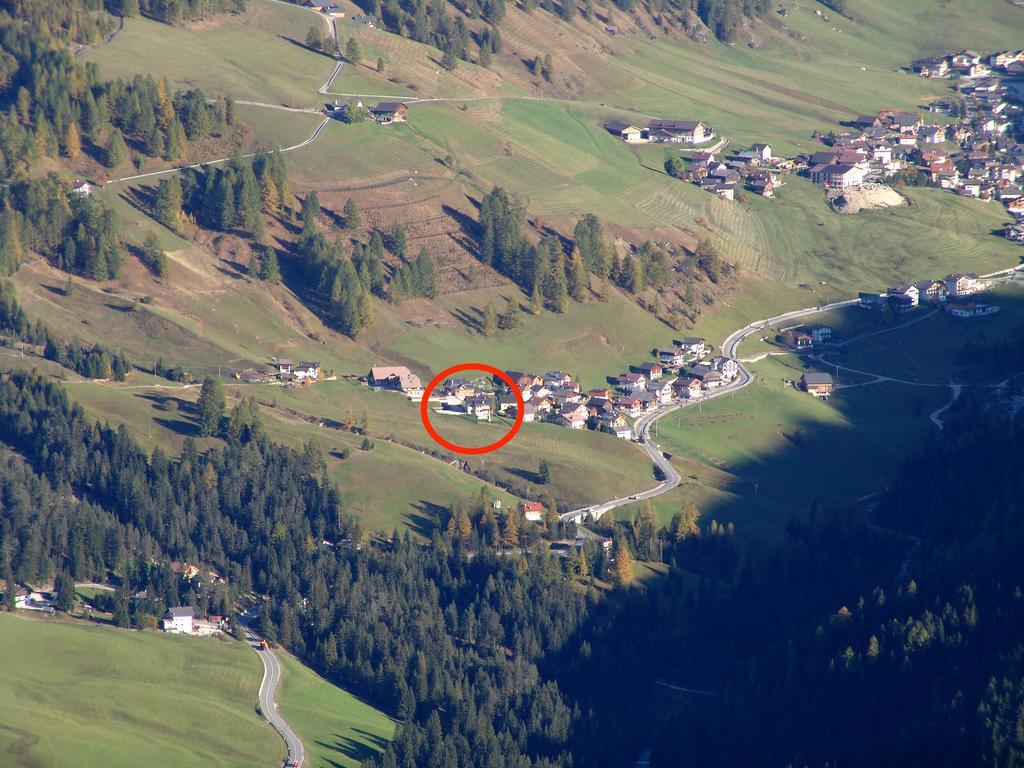 Apartments Serghela San Cassiano  Bagian luar foto