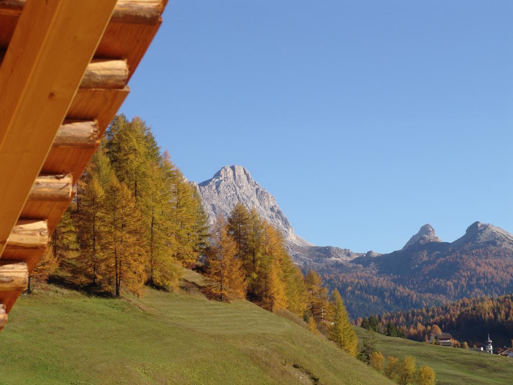 Apartments Serghela San Cassiano  Ruang foto